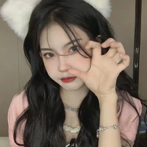 毕业当天就捡了个总裁